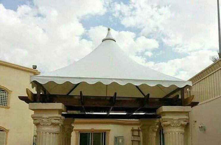 مظلات هرمية